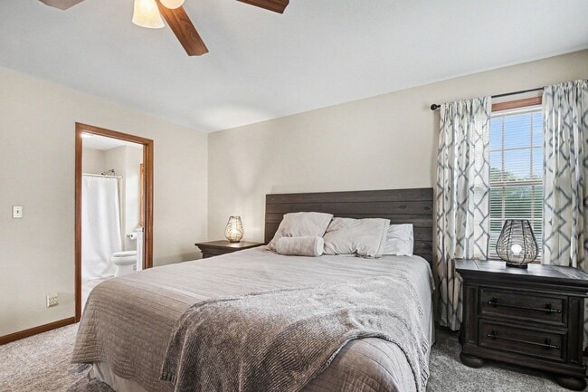 Building Photo - 51222 Crooked Oak Dr