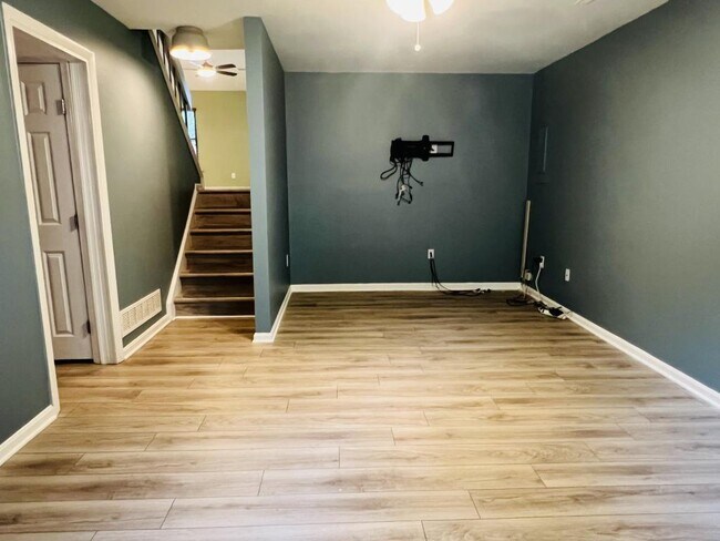 Building Photo - 1002 Timber Creek Dr