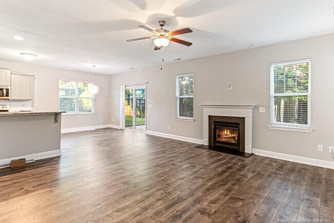Building Photo - 2240 Mannington Dr