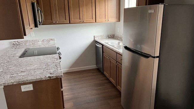 Building Photo - Cozy Townhome for Rent