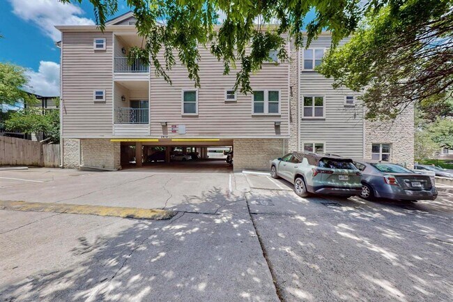 Building Photo - 2414 Longview St