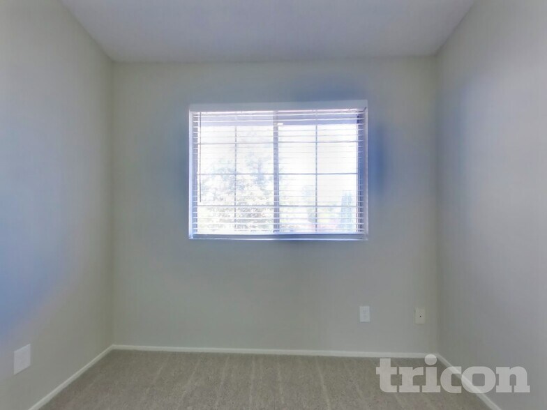 Building Photo - 7617 Roberta Ln