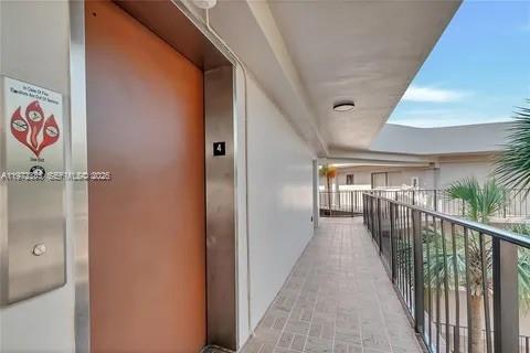 Building Photo - 8760 SW 133rd Avenue Rd