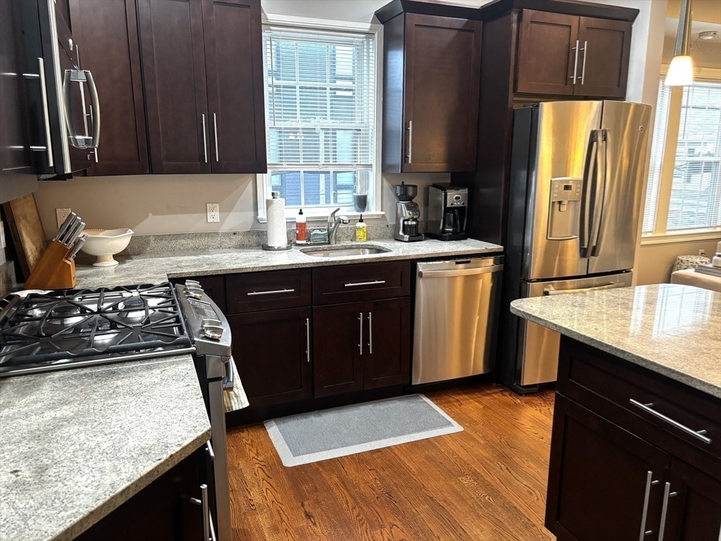 Building Photo - 177 E St