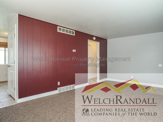 Building Photo - 868 W 4400 S