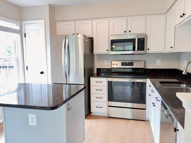Building Photo - 44885 Grove Terrace