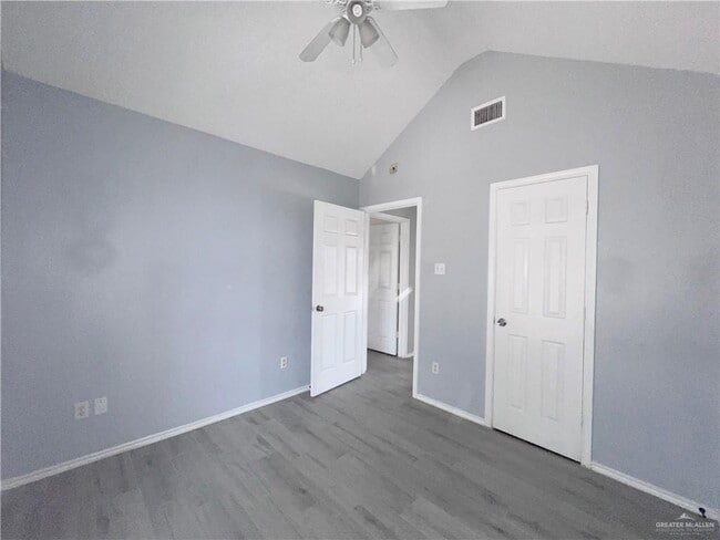 Building Photo - 28 N 38th St