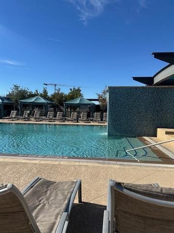 Building Photo - 2600 W 7th St