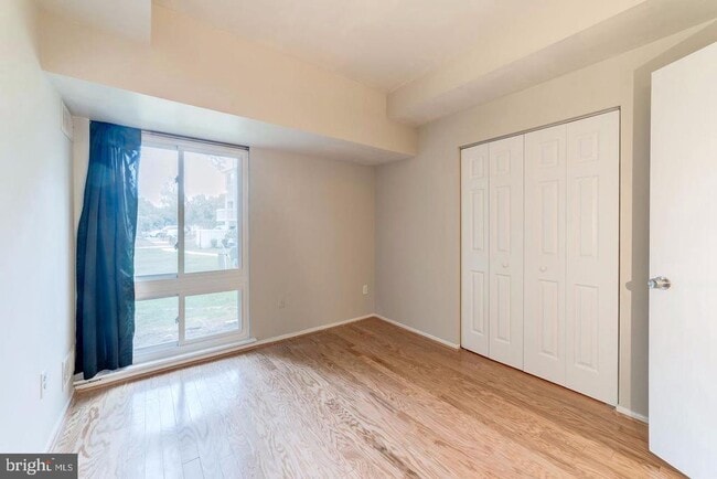 Building Photo - 7938 Bentley Village Dr