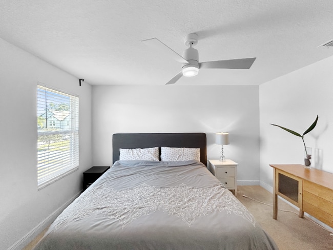 Building Photo - 9714 Provencal Ave