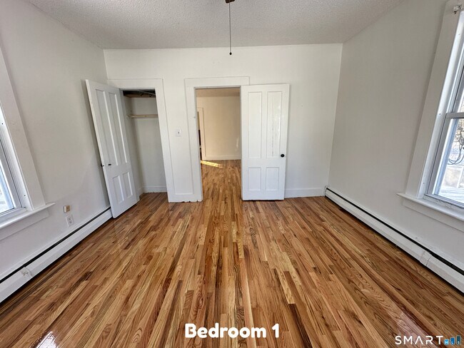 Building Photo - 19 High St