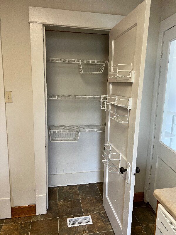 Building Photo - 830 North Ave