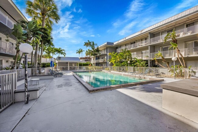 Building Photo - 7403 SW 82nd St