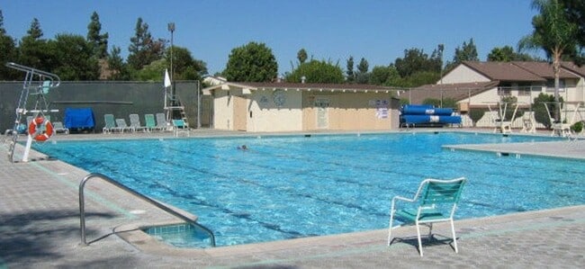 Building Photo - SD: Spacious 2BD/2BA Condo in Rancho Bernardo with Club Amenities, 2-Car Garage & Private Patio