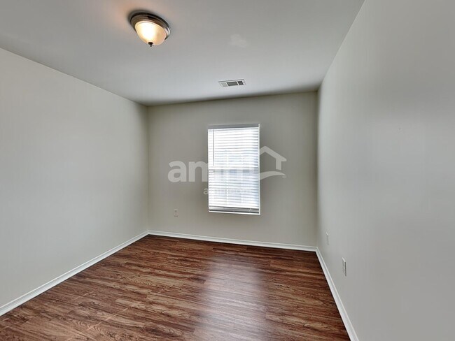 Building Photo - 4400 Kiddle Ln