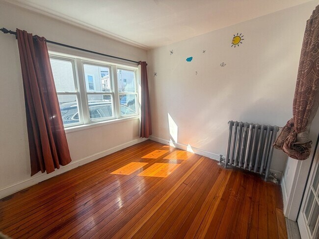 Building Photo - 22 Francis Ave