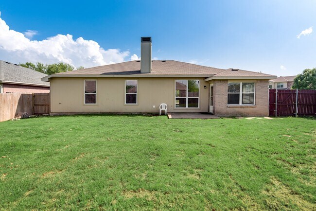 Building Photo - Updated 3-2-2 Ranch in McKamy Evers (North Denton)