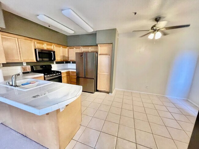Building Photo - 310 E McCoy Ln