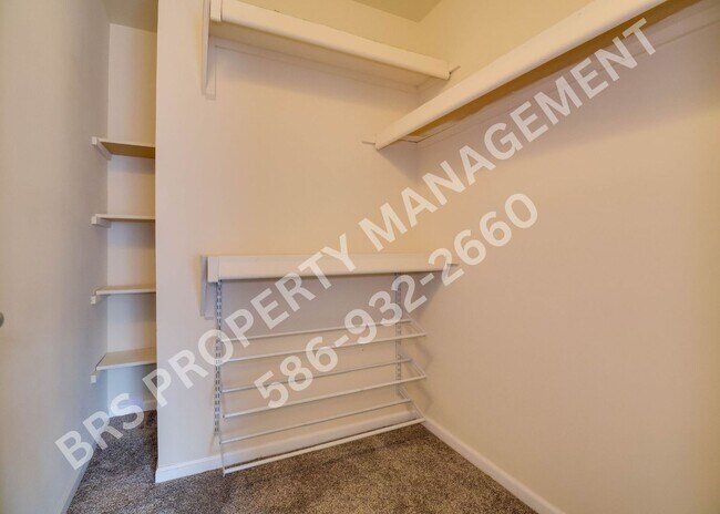 Building Photo - Move In Ready 2 Bd 2 BA Condo in Shelby Twp