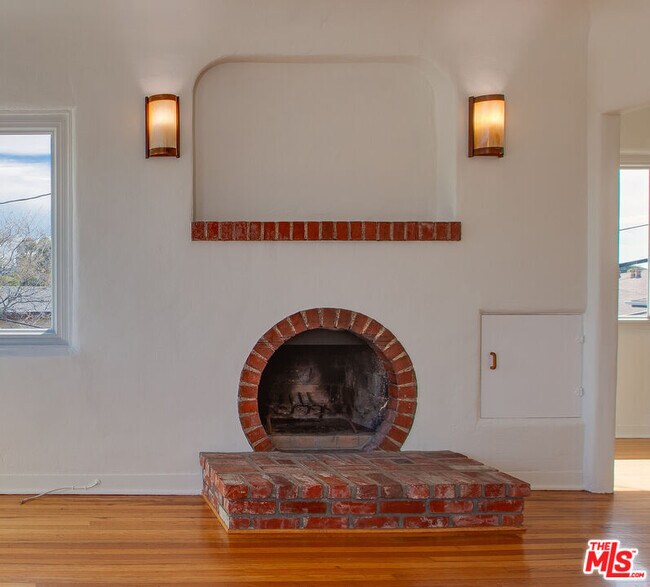 Building Photo - 2534 7th St