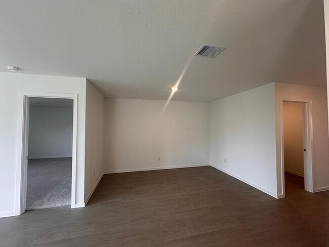 Building Photo - 26906 Rosebay Wds Dr