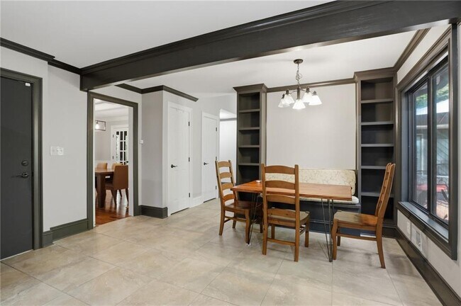 Building Photo - 1180 St Andrews Cir