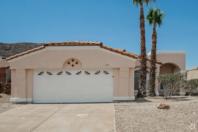 Building Photo - 456 Wright Way