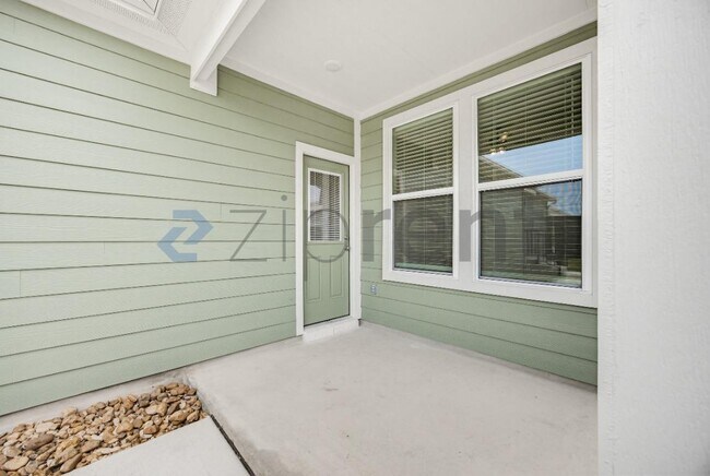 Building Photo - 131 Trifle Trl