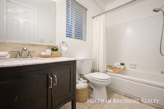 Building Photo - 10839 Morrison St