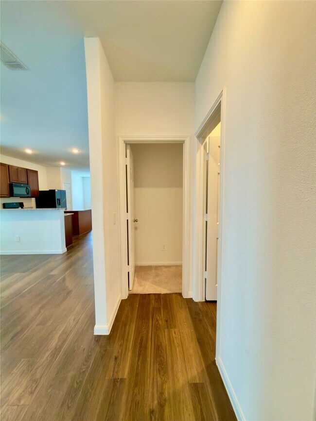 Building Photo - 10647 Cashew Run Ln