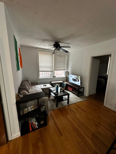 Building Photo - 137 Endicott St