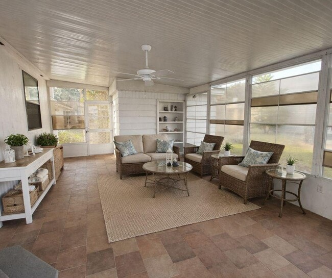 Building Photo - 7246 FL-44