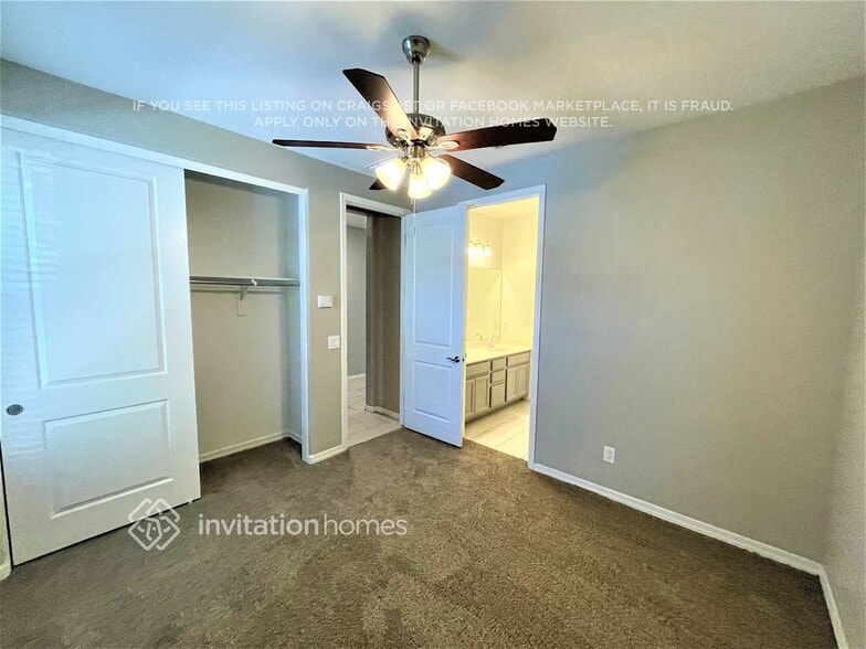 Building Photo - 19981 W Glenrosa Ave