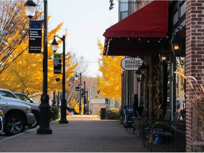 Building Photo - 195 N Etowah Dr