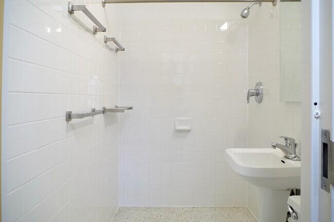 Floorplan - 1400 E. 57th Street