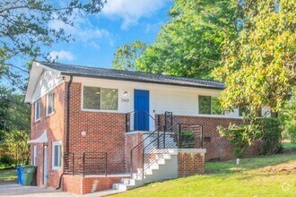 Building Photo - Your home awaits!