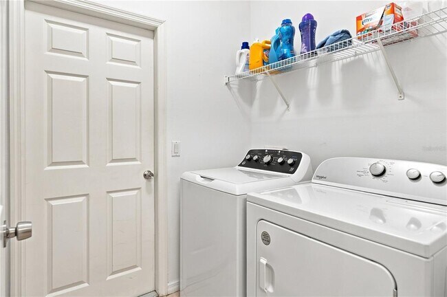 Building Photo - 3616 Valleyview Dr