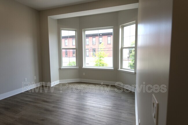 Building Photo - 4000 W Girard Ave