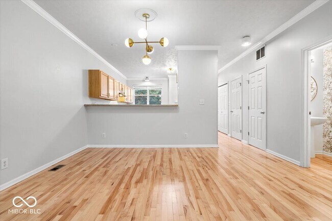 Building Photo - 2405 N Park Ave