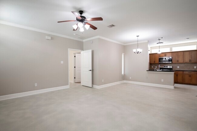 Building Photo - 4210 Darter St