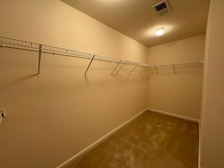 Building Photo - 28 Scuppernong Way