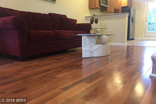 Building Photo - 3 Bedroom 2 Bath in Sparrows Point