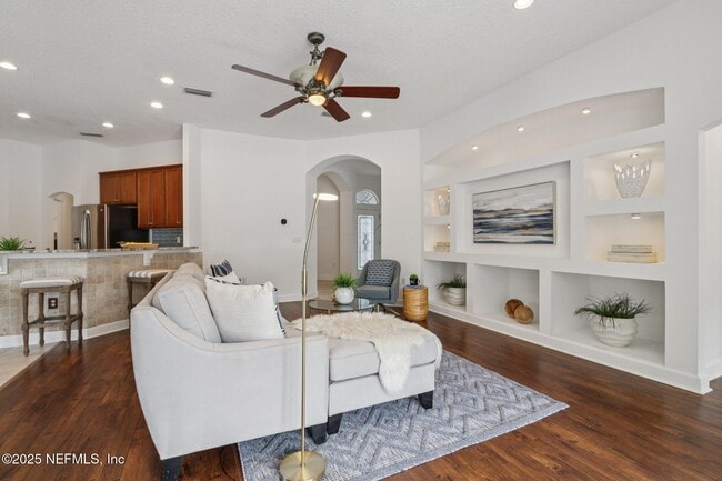 Building Photo - 10008 Sifton Ct