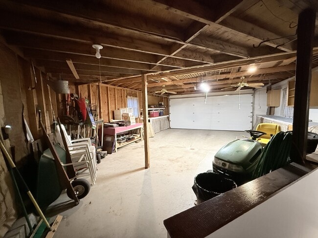 Building Photo - 29 Starlight Dr