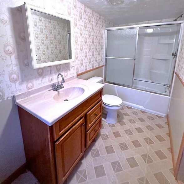 Building Photo - 1-7 Old Mendon Street