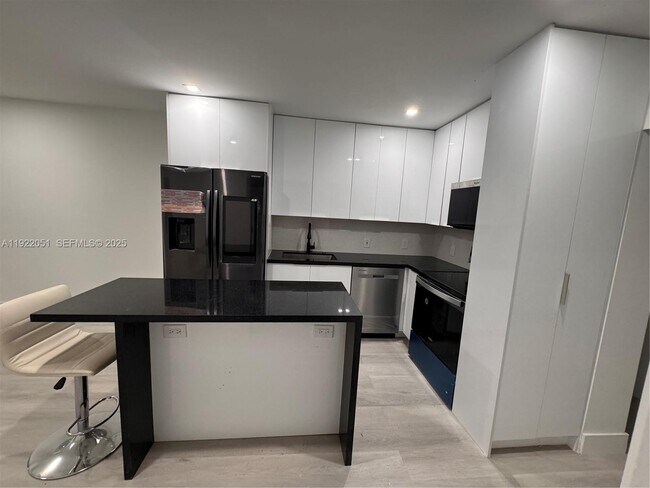 Building Photo - 2353 SW 11th Terrace