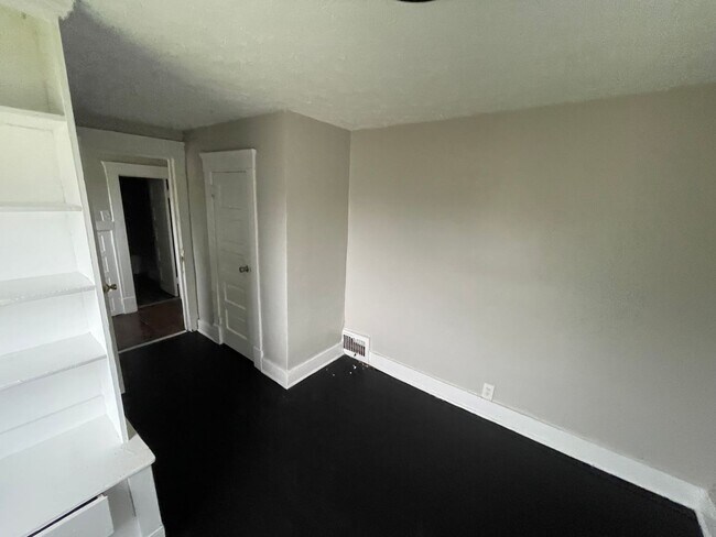 Building Photo - 1733-1737 Long Ave