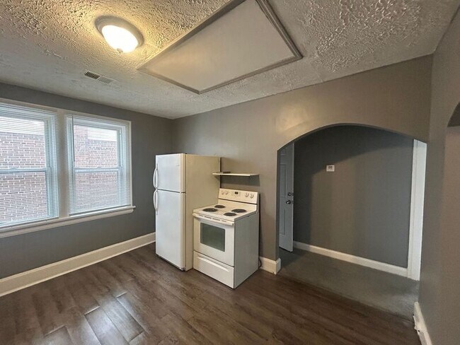 Building Photo - 3808 Kenker Pl