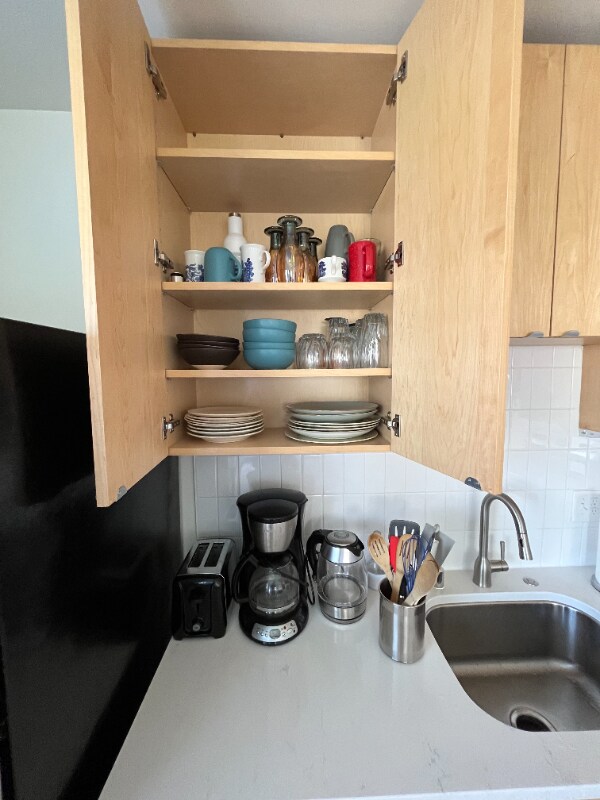 Building Photo - 632 S Rochester St