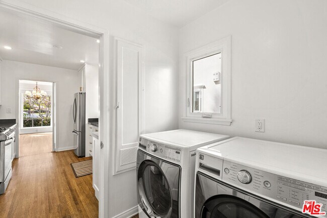 Building Photo - 1204 Beverwil Dr